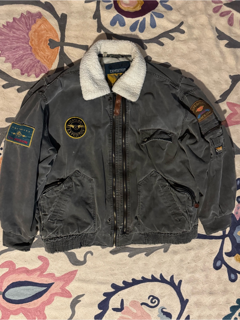 Vintage Colter Gray Sherpa-Lined Collar Jacket with Patch Details